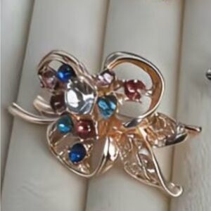 Elegant Gold Floral Bouquet with Multicolor Gems